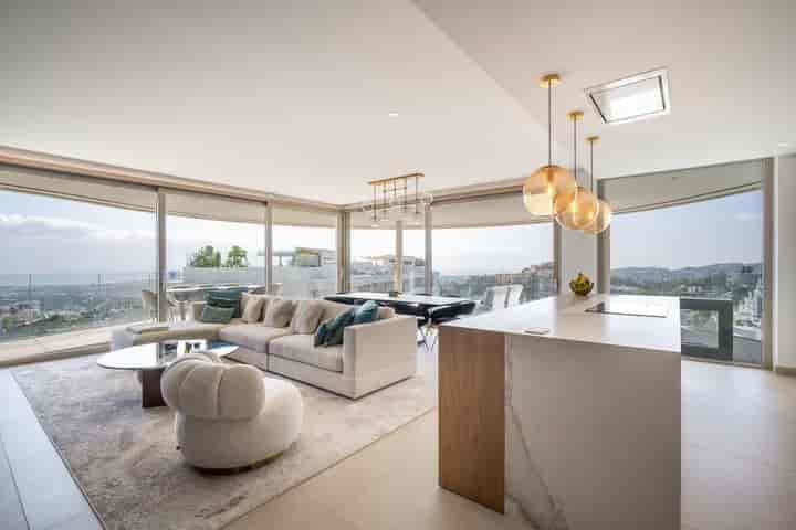 Luxurious 3-Bedroom Apartment in Marbella's View Benahavís