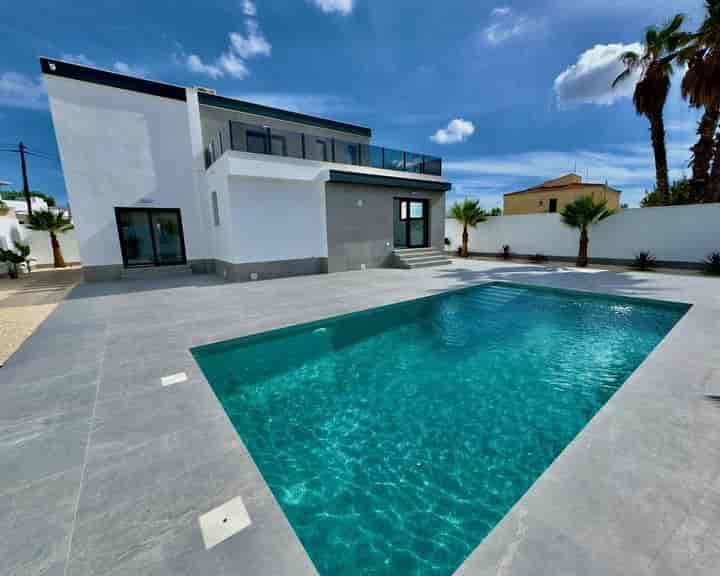 Modern Villa in Ciudad Quesada - Close to Guardamar Beach