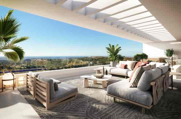 Luxury Living at Alcazaba Lagoon, Costa del Sol