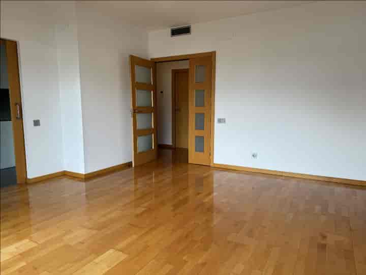 Spacious Apartment in Prime Sant Cugat del Vallès