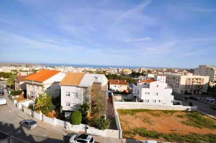 Cozy Townhouse in La Ràpita - Steps from the Beach!