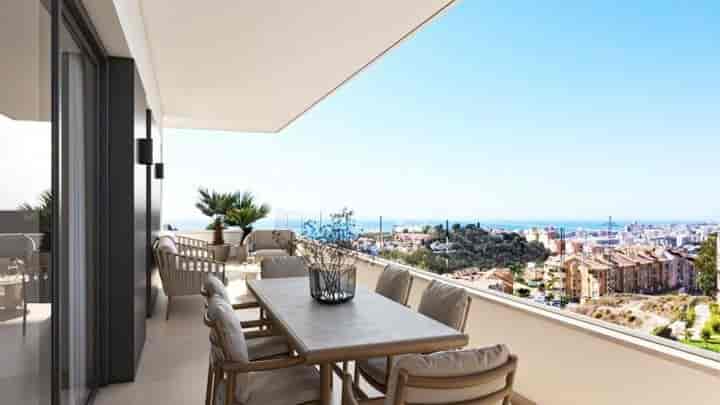 Sleek 2 & 3 dormitorios en Los Pacos, Fuengirola