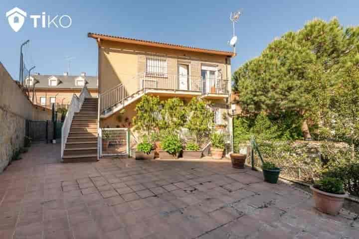 Charming Duplex in Villalba Pueblo, Collado Villalba