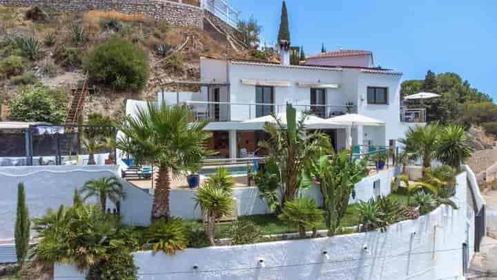 Stunning Villa with 280-Degree Views in Almuñecar