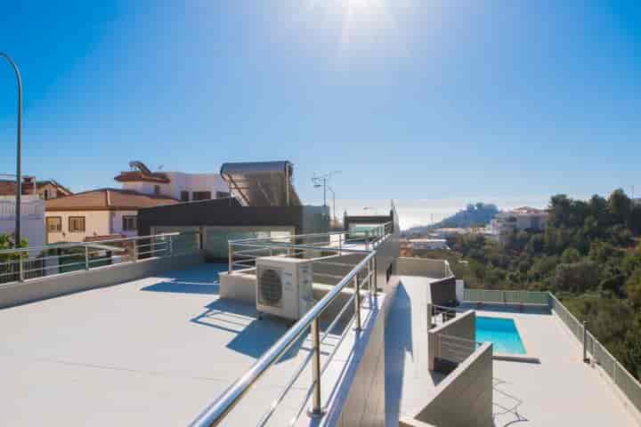 Stunning Modern Villa in Benalmádena - Your Dream Home Awaits!
