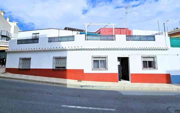 Charming Townhouse in the Heart of Las Angustias, Motril