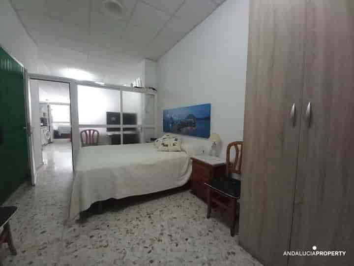 Charming Ground Floor Apartment in La Chucha