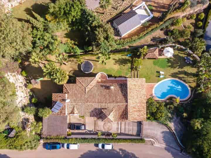 Atemberaubende Villa mit 6 Betten und Pool in El Paraíso, Benahavís