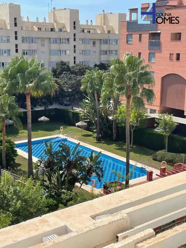 Bright & Spacious Apartment in Playamar, Torremolinos