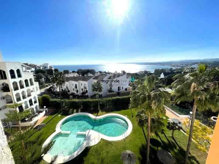 Coastal Bliss Awaits in Estepona - 3 Bed Apartment with Stunning Sea Views