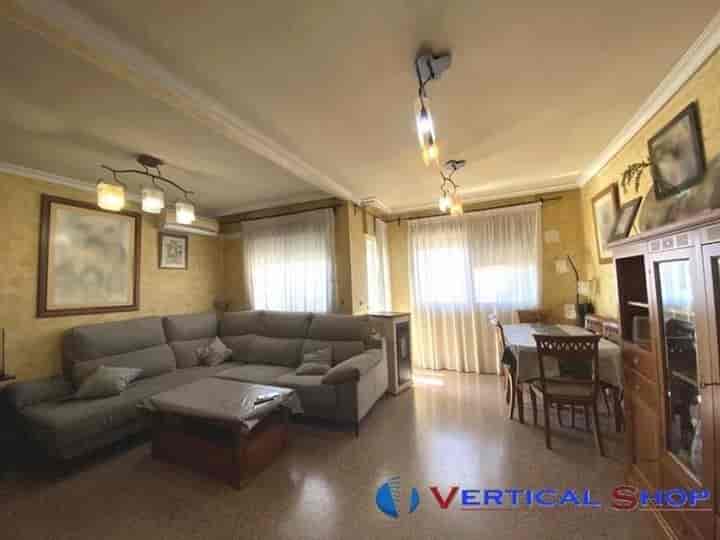 Charming 2-Bedroom Apartment in the Heart of Caudete, Albacete