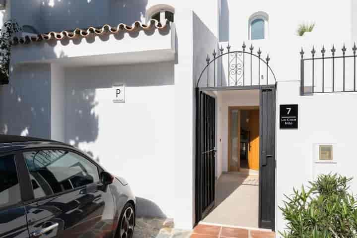 Chic Townhouse in Nueva Andalucía, Marbella