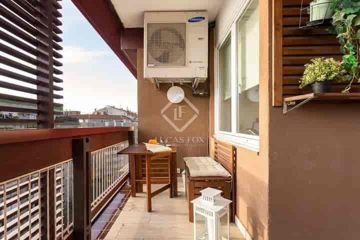 Charming Renovated Apartment Near Plaça de Francesc Macià, Barcelona