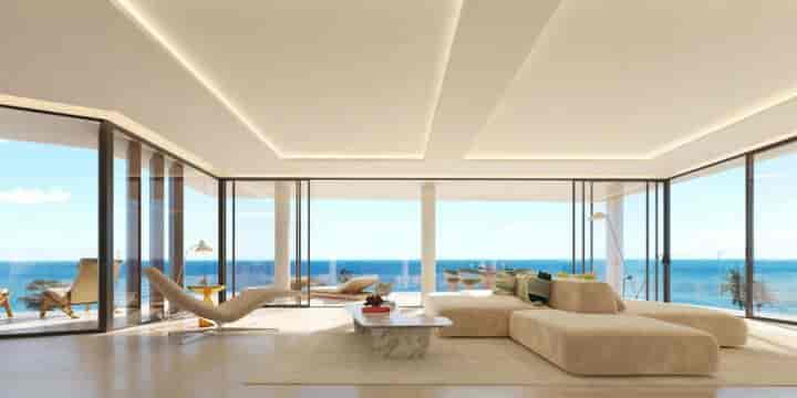 Luxury 3-Bedroom Apartment in Estepona: Your Coastal Dream Home