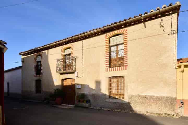 Charming Getaway Near Santa Teresa Reservoir, 30 km from Salamanca