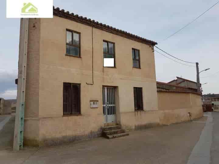 Charming Home in Benegiles - 4 Bedrooms with Spacious Patio