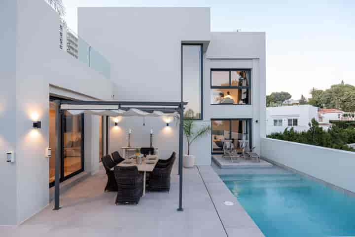 Stunning 3-Schlafzimmer Modernes Zuhause in Nueva Andalucía