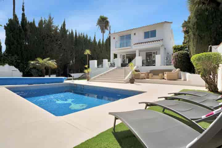 Stunning Villa in Nueva Andalucía – Steps from Puerto Banús!