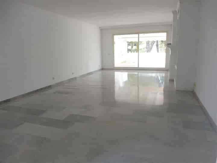 Impresionante dúplex Ático en [Locación] - 4 camas, 4 baños, Toneladas de espacio!