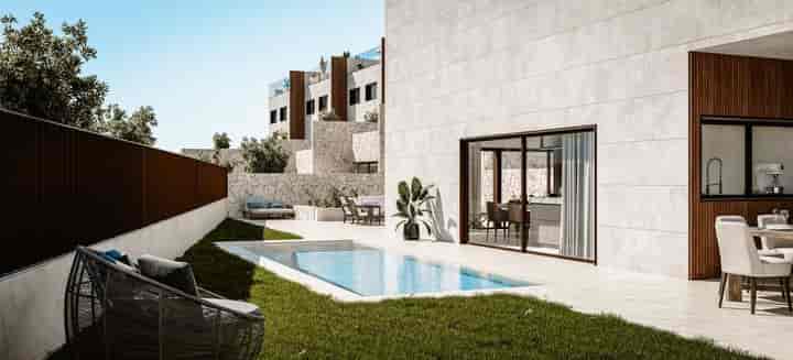 Luxury Living in Fuengirola: Stunning Semi-Detached Homes