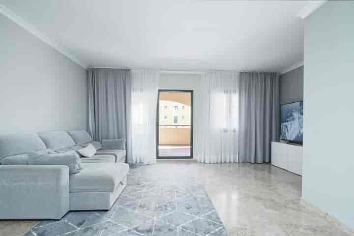 Impresionante Apartamento en Los Naranjos, San Pedro