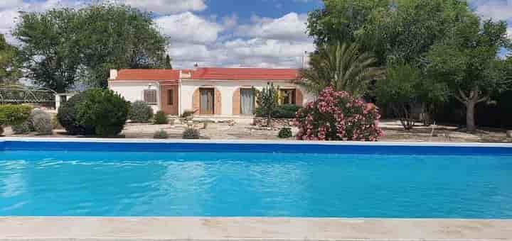 Stunning Country Villa Near Caudete - Your Dream Getaway!