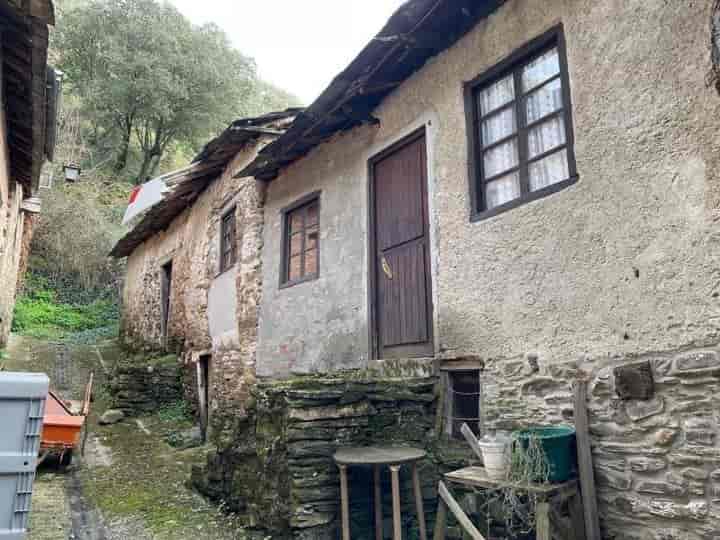 Casa en Valdefrancos: Proyecto de Renovación a Tu Medida