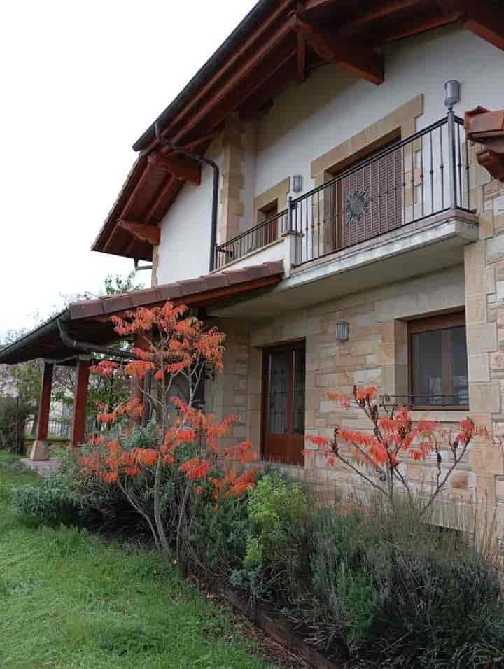 Stunning Family Home in Agurain-Salvatierra