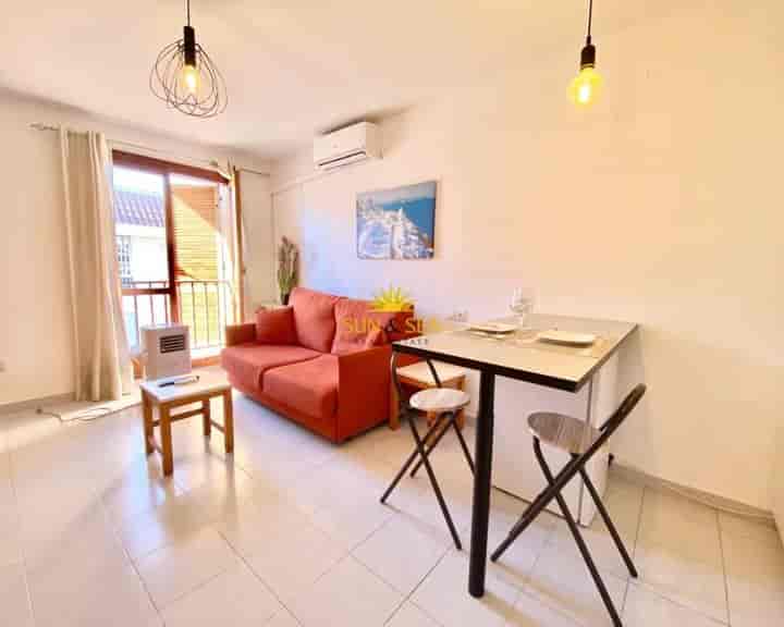 Cozy Studio for Rent in Torrevieja - Steps from Playa del Acequión!