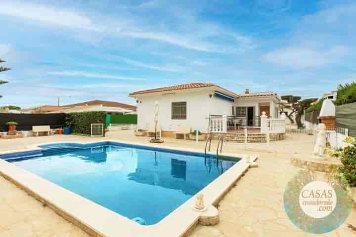 Stunning Villa with Guest House & Pool in Tres Calas, Costa Dorada