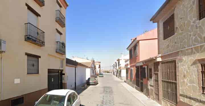 Charming Fixer-Upper in Láchar – Perfect for Investors!