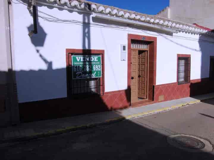 Charming Village House in Ballesteros de Ctra./C. Real