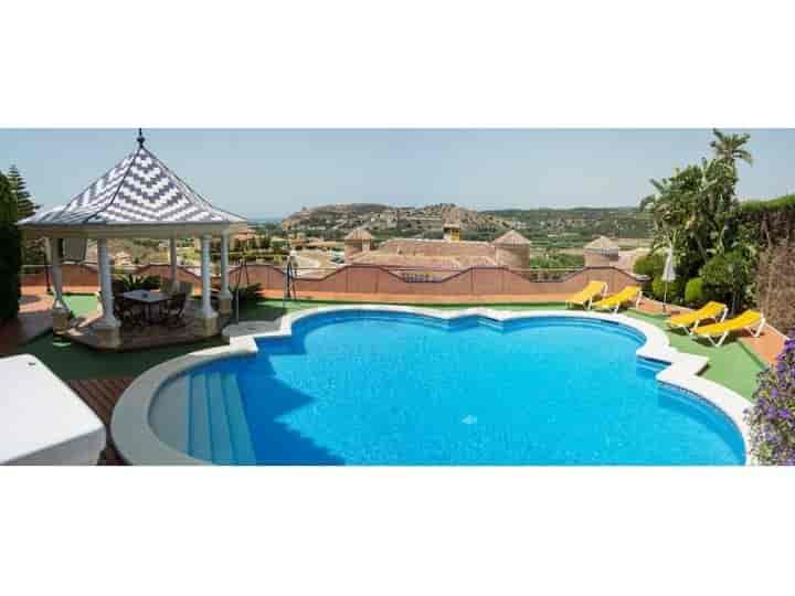 Atemberaubende Villa in Torre del Mar mit atemberaubenden Ansichten