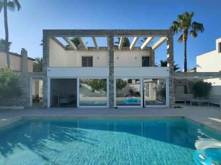 Stunning 4-Bedroom Villa in La Zenia, Orihuela Costa