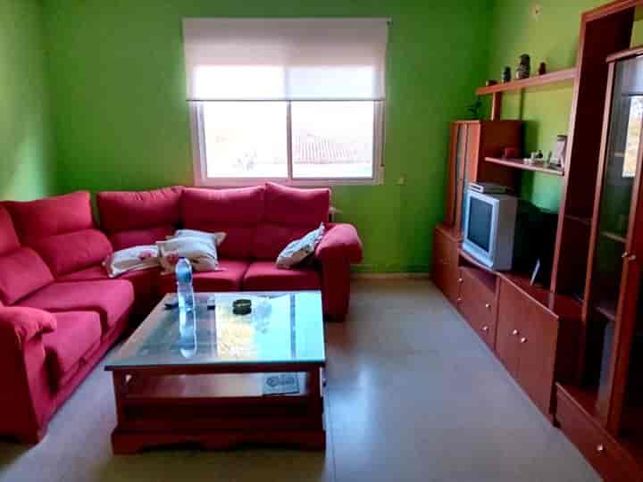 Spacious 3-Bedroom Apartment in Torralba de Calatrava