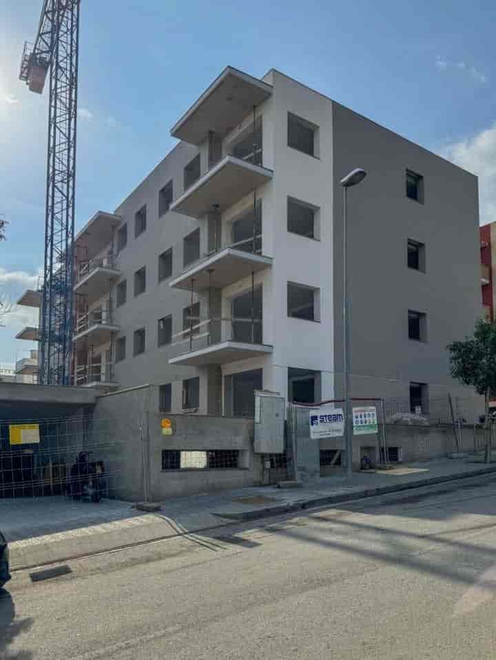 Newly Built Apartments in Canet de Mar - Modern Living Awaits!