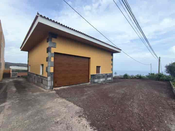 Renovation Dream in Guía - 5 Min from Town!