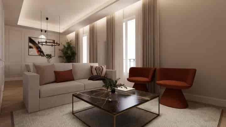 Stylish 2-Bedroom Apartment in Retiro, Madrid