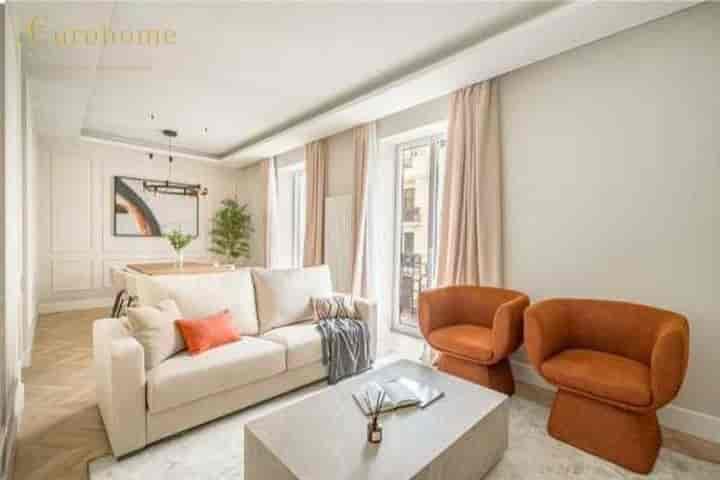 Charming 2-Bedroom Apartment in the Heart of Madrid's Exclusivity - Calle Lope de Rueda