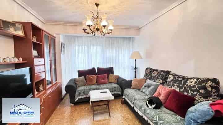 Charming 3-Bedroom Apartment in Santoña - Coastal Living Awaits!