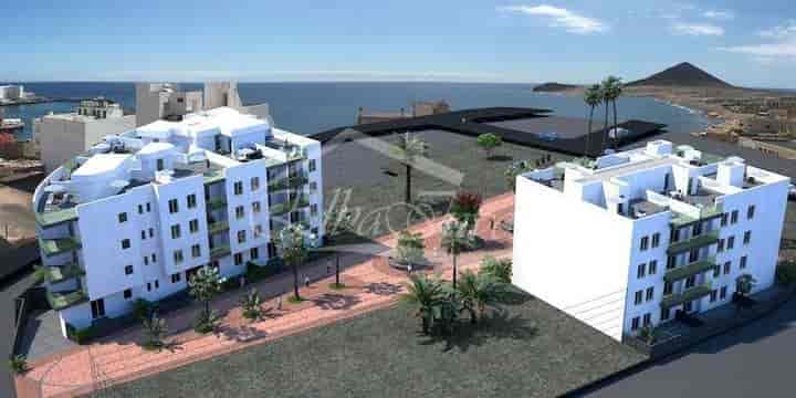 Stunning Off-Plan Apartment in El Médano - Steps from the Beach!