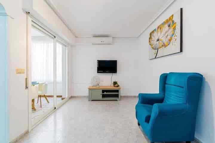 Charming 1-Bedroom Apartment Just Steps from Del Cura Beach, Torrevieja