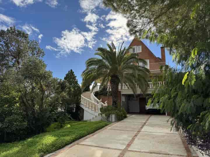 Luxus Villa in Andalusien - Dein Traum Oasis erwartet!
