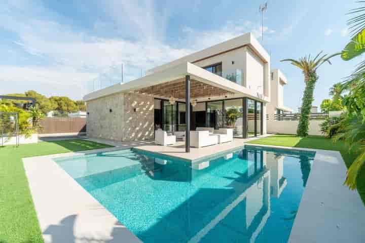 Stunning Contemporary Chalet with Private Pool in Los Balcones, Torrevieja