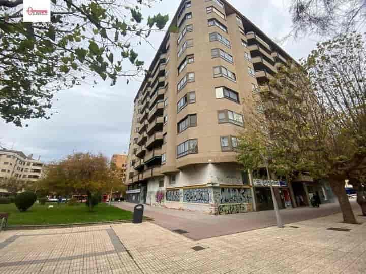 Stunning Corner Apartment on Avenida del Arlanzón, Burgos