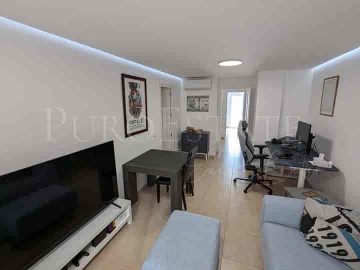 Modern 2-Bedroom Flat in Quiet Mallorca Neighborhood