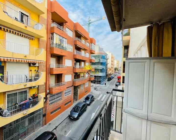 Charming Coastal Apartment for Rent in Torrevieja - Just 250 Meters from the Beach!