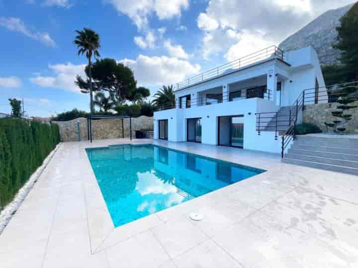 Modern Luxury Villa with Sea and Montgó Views in Denia