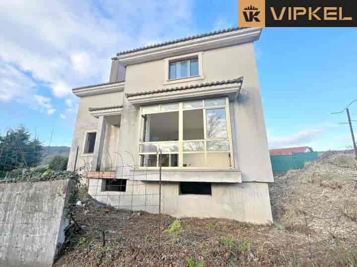 Investor's Gem in Serantes, Ferrol - A Hidden Treasure!