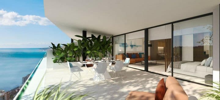 Seaside Luxury: Stunning 2 Bedroom Apartment with Ocean Views